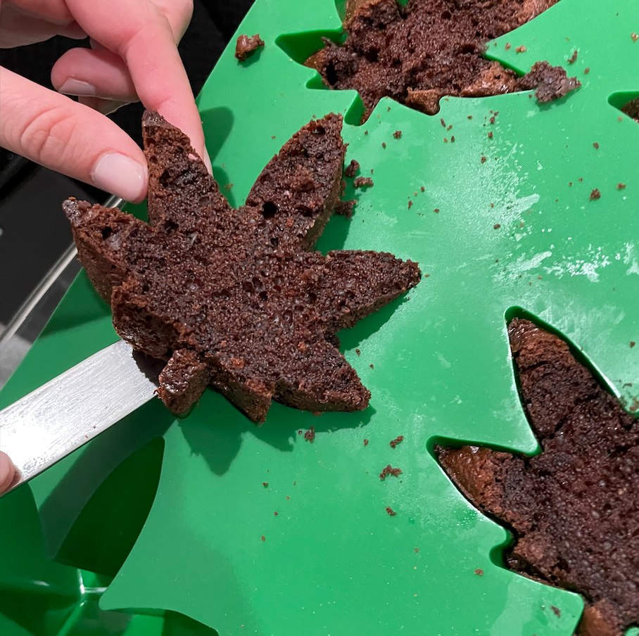 Marijuana Leaf Muffin and Cupcake Mold