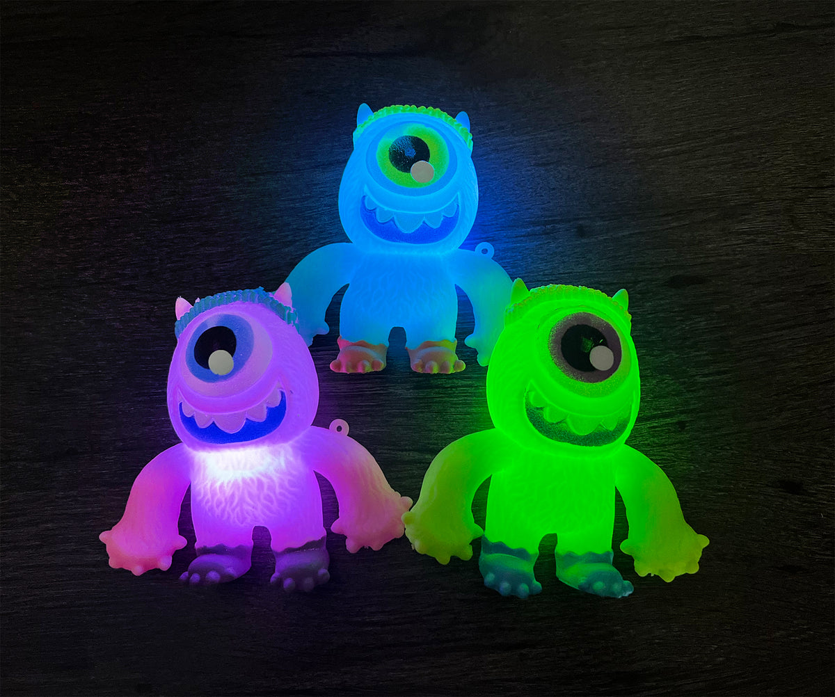 Squeeze &amp; Light Up Monsters, 1 Each