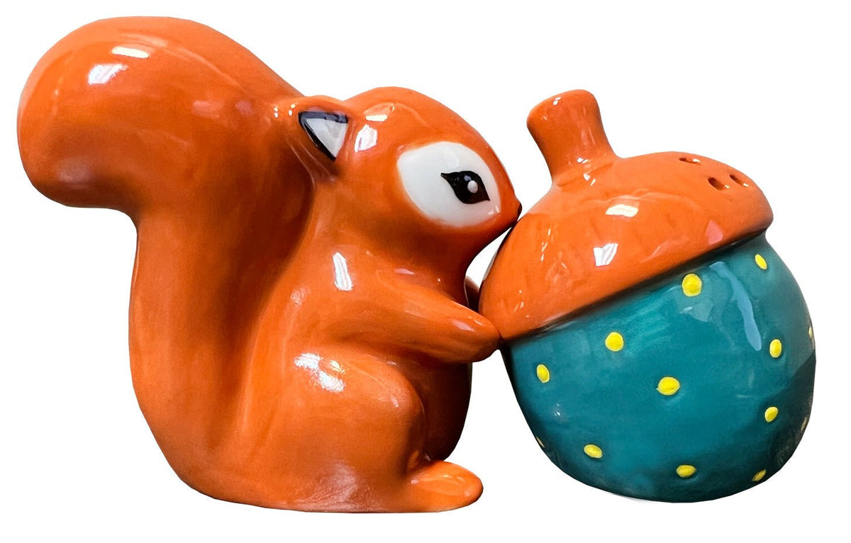 Squirrel &amp; Acorn Salt &amp; Pepper Set